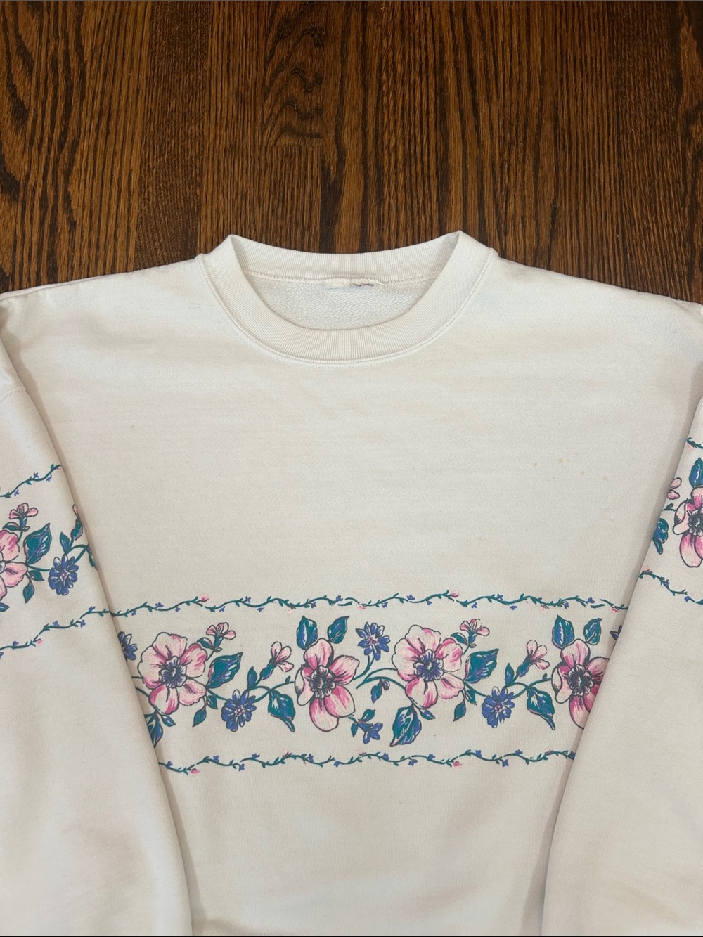 Vintage 90s Floral Sweatshirt - Picture 2 of 10